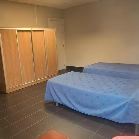 Residencia Universitaria Jose Sardina Vandrarhem *